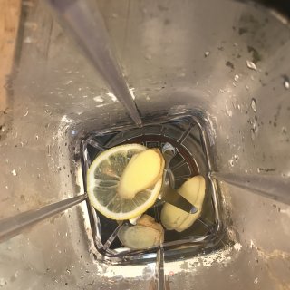 不喜欢吃生姜就加点可乐——姜丝可乐的做法步骤：2