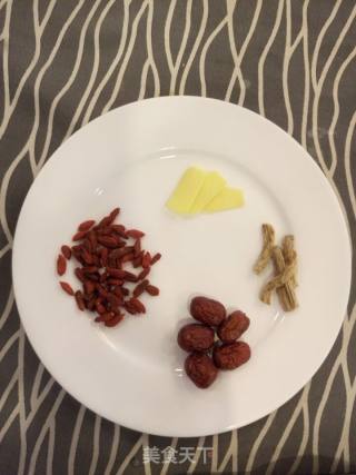 羊肚菌水鸭炖花胶的做法步骤：5