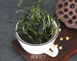 喝鱼汤喽 | 西洋菜干鲫鱼汤的做法步骤：2