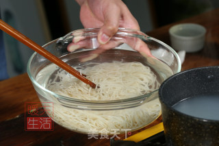 葱油面的做法步骤：7