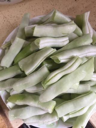 家庭版芸豆炖土豆的做法步骤：1