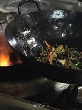 茶树菇盐煎肉的做法步骤：3