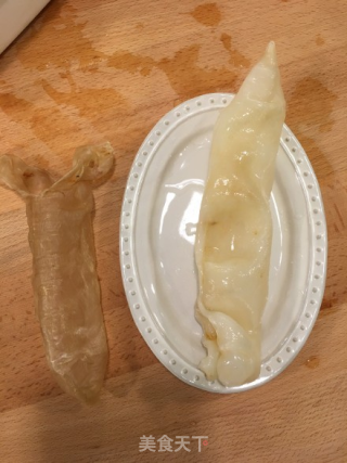 海马老鸡炖花胶汤的做法步骤：1