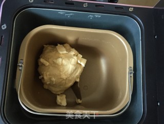 蜜豆花环面包的做法步骤：2