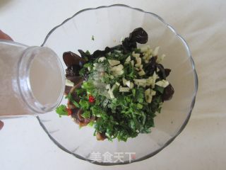香菜木耳拌鸭胗的做法步骤：5