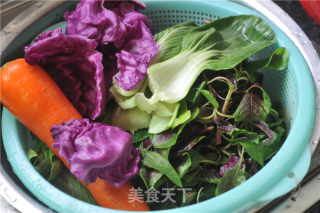 彩色蔬菜鸡蛋饺子的做法步骤：2