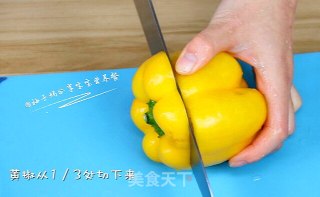 宝宝营养餐黄椒牛肉盅的做法步骤：1