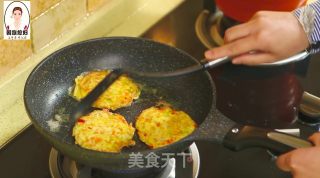 超级鲜鲜鲜的金针菇杂菜饼的做法步骤：10