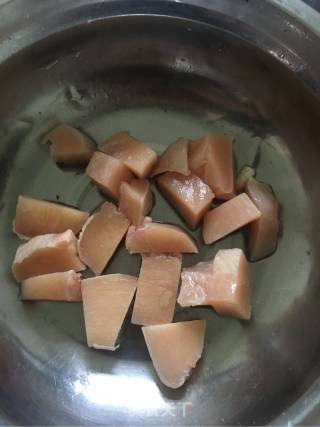 烤奥尔良鸡肉粒的做法步骤：2