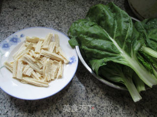 腐竹炒君叠菜的做法步骤：1