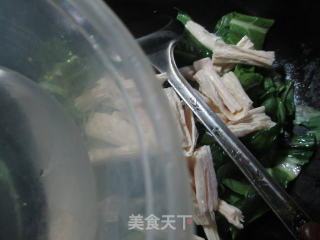 腐竹炒君叠菜的做法步骤：4