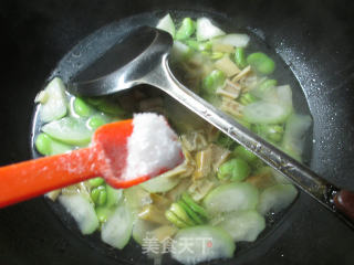 羊尾笋蚕豆夜开花汤的做法步骤：9