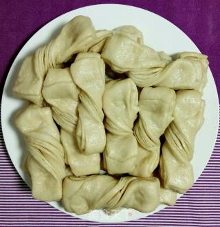 蒸油卷儿的做法步骤：10