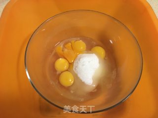 彩色堡尔美克杯子蛋糕的做法步骤：2