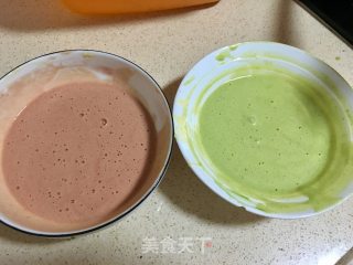 彩色堡尔美克杯子蛋糕的做法步骤：7