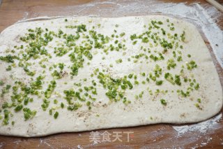 葱香椒盐花卷的做法步骤：10