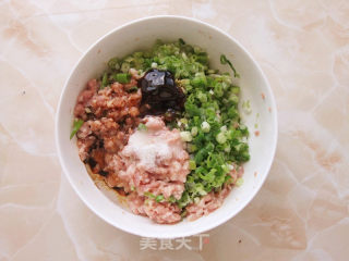 鲜肉月饼的做法步骤：1