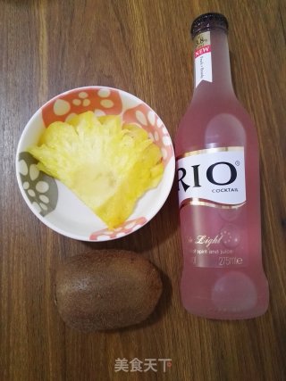 水果鸡尾酒的做法步骤：1