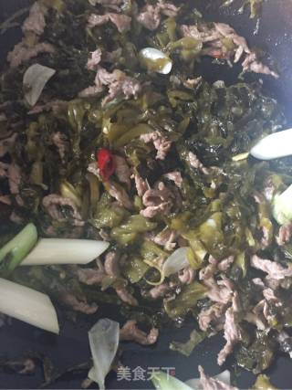 酸菜肉丝面（牛肉）的做法步骤：4
