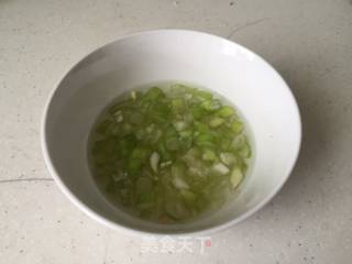 香酥牛肉卷的做法步骤：1