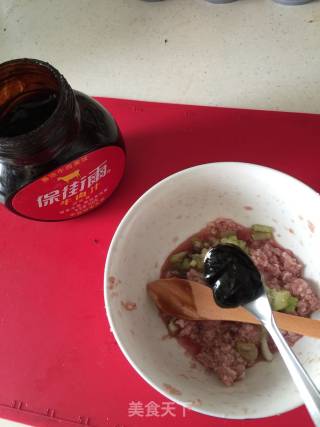 香酥牛肉卷的做法步骤：3