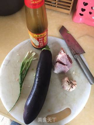 煎茄子的做法步骤：1