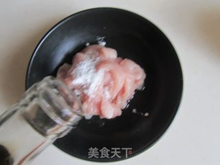 青椒腐竹炒肉片的做法步骤：3