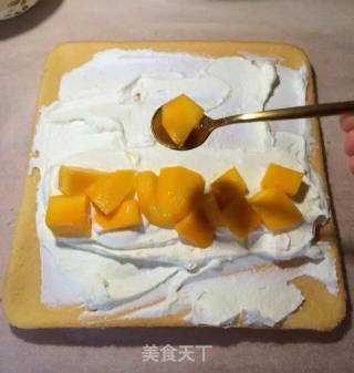 芒果蛋糕卷的做法步骤：13