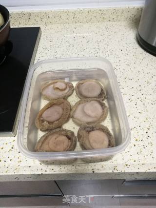 红烧南非干鲍鱼的做法步骤：2