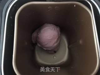 红香妃紫薯软欧的做法步骤：5