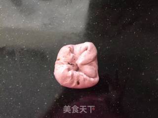 红香妃紫薯软欧的做法步骤：12