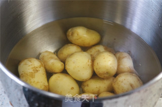 香烤土豆的做法步骤：2