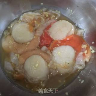 蒜蓉粉丝蒸扇贝的做法步骤：3