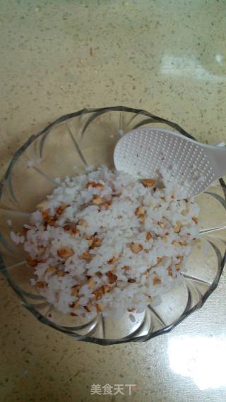 烤核桃饭团的做法步骤：3