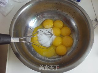 草莓雪人蛋糕的做法步骤：2