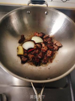 萝卜烧牛腩的做法步骤：4