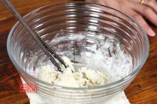 豆沙芝麻饼的做法步骤：1