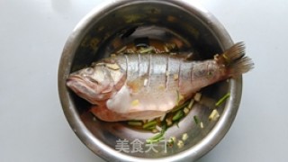 烤鱼的做法步骤：2