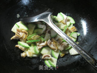 羊尾笋炒西葫芦的做法步骤：5