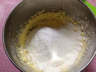 蔓越莓磅蛋糕的做法步骤：7
