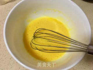 橙香戚风蛋糕的做法步骤：4