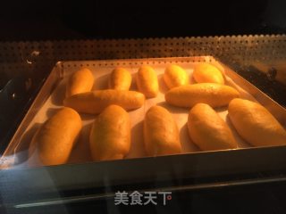 胡萝卜肉松面包的做法步骤：9