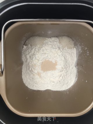 香葱火腿肉松排包的做法步骤：1