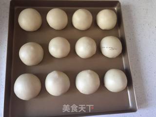 网红超有料蛋黄酥的做法步骤：15