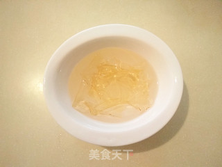 玫瑰花慕斯蛋糕的做法步骤：1