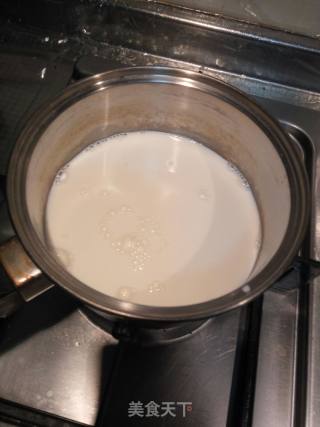 没有淡奶油的双色香蕉牛奶慕斯杯的做法步骤：4