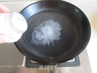 炝拌土豆丝的做法步骤：3