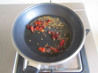 炝拌土豆丝的做法步骤：6