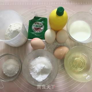 红丝绒蛋糕的做法步骤：1