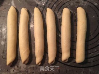 兔子香肠面包的做法步骤：8